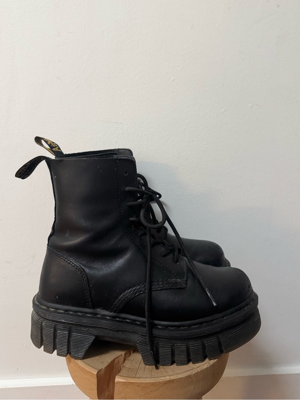 DR. MARTENS 
Audrick 8 Eye Nappa Leather Platform Ankle Boots - Women's 8